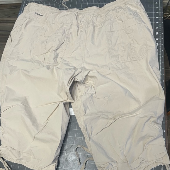 Columbia cargo shorts - Picture 3 of 4